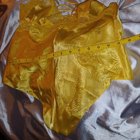 Shirley of Hollywood NWOT Cute Canary Teddy S - Picture 6 of 8